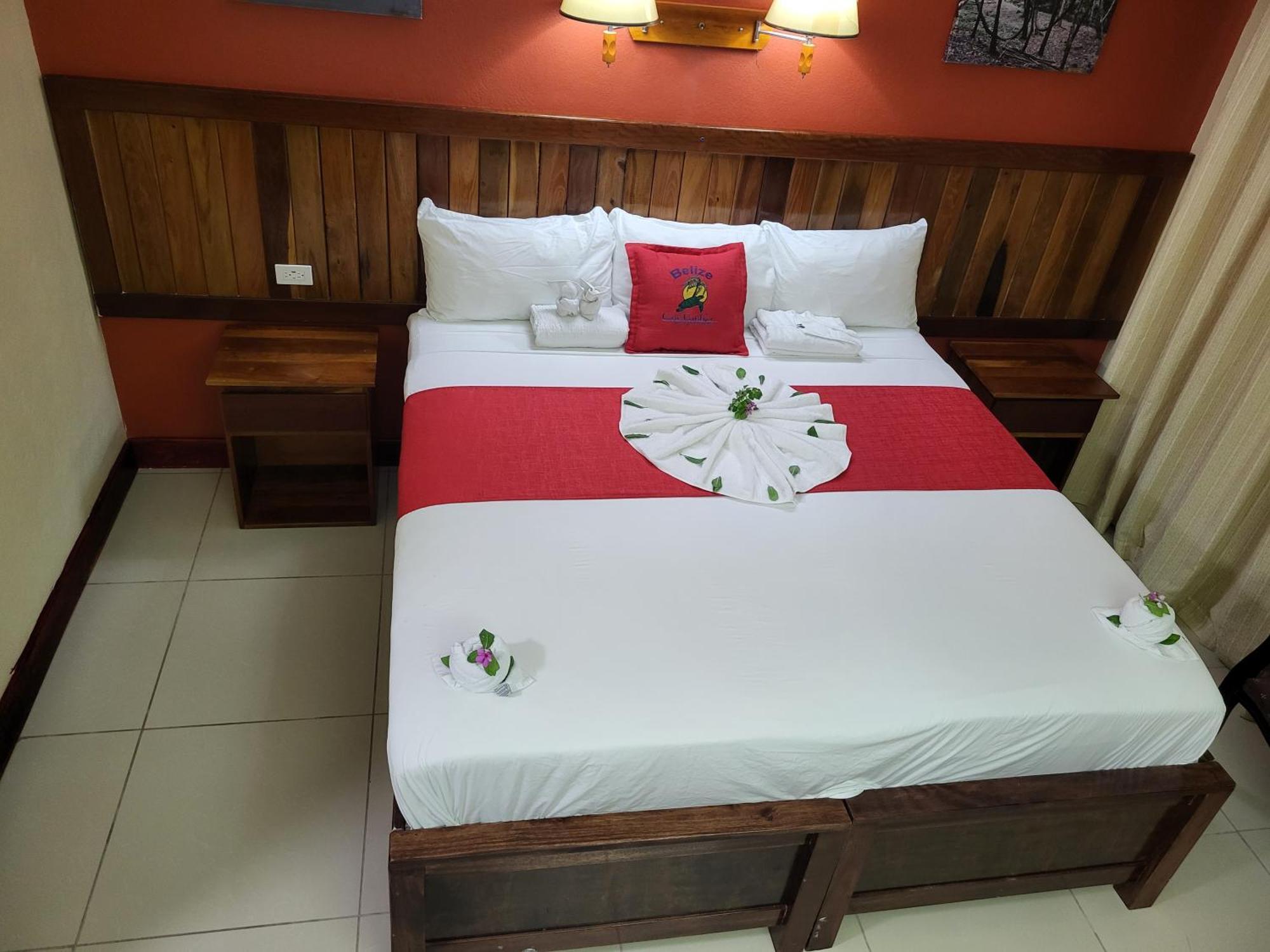 Caye Caulker Plaza Hotel Exterior foto